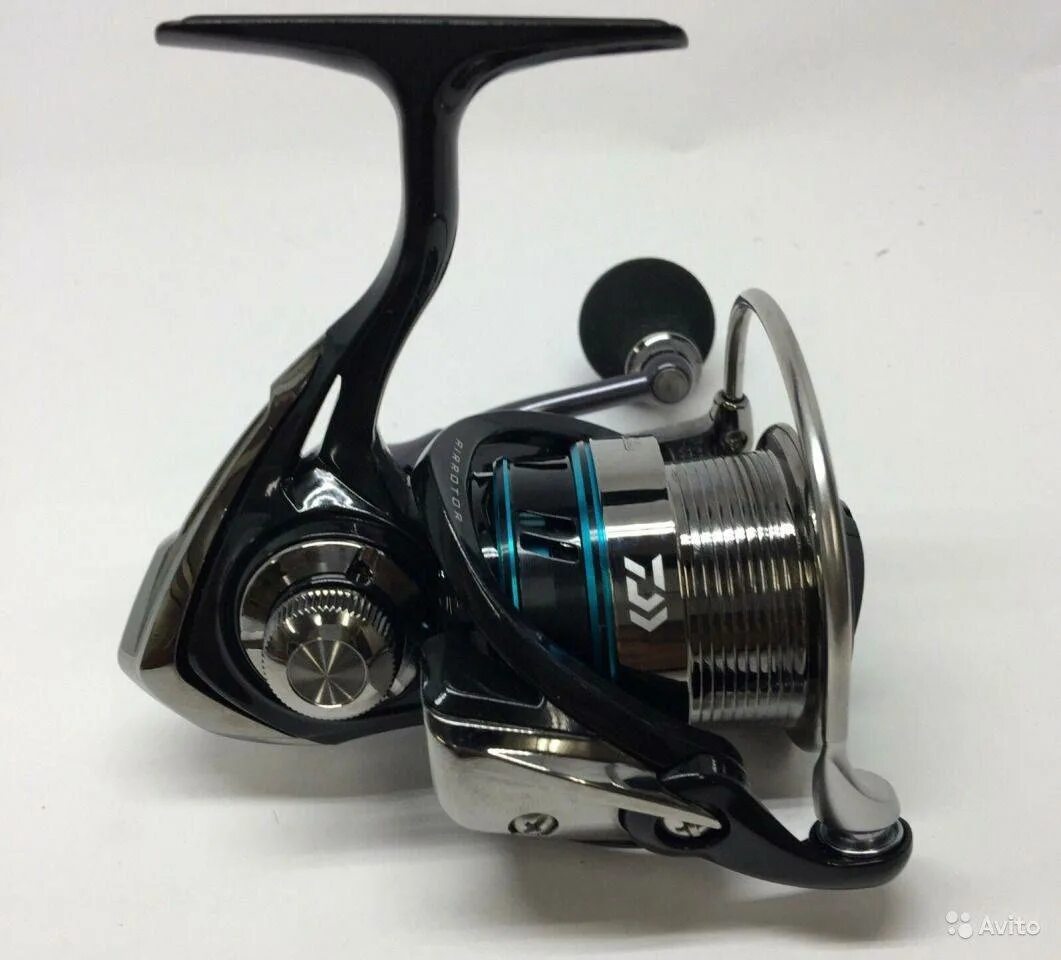 Дайва фримс 3000. Обзор катушек daiwa. Катушка дайва эмеральдас. Катушка daiwa 19 revros lt 1000. Daiwa revros e2500a.