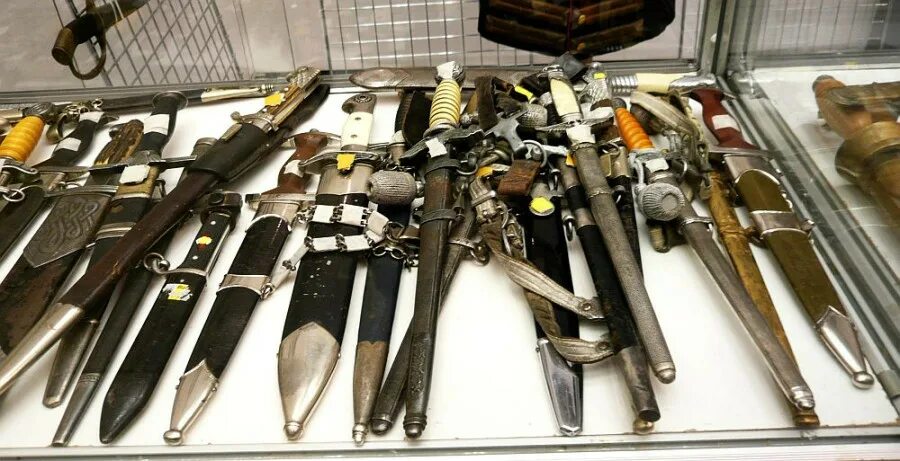 коллекция старинного оружия. магазин холодного оружия. магазина антикварного оружия. оружейный салон омерта. пашихин холодное оружие.