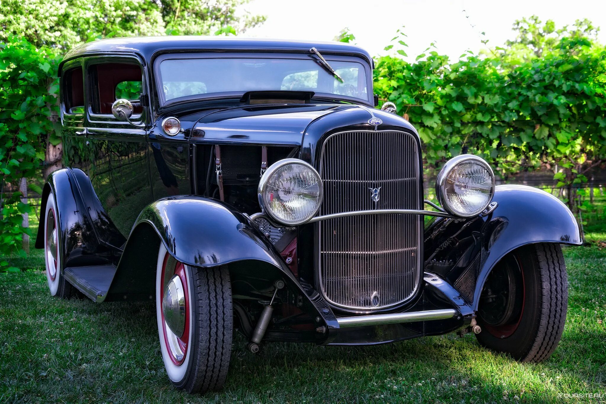 Пробег старых автомобилей. Форд 1932 машина. Ford 1930 Retro. Форд 1851. Старый Форд а20.