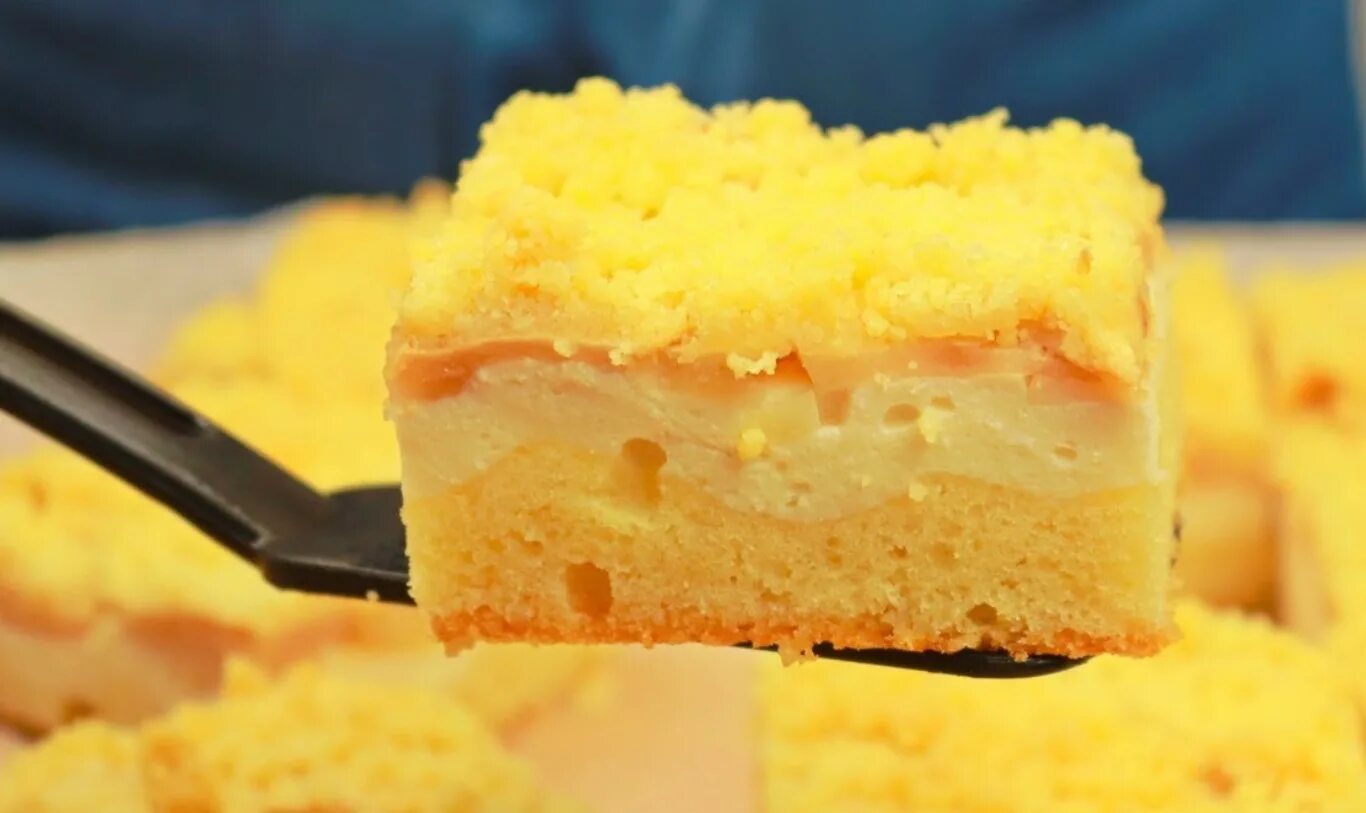 немецкий штоллен творожный. немецкий пирог с творогом. штоллен творожный рождественский. немецкий чизкейк. выпечка штоллен.