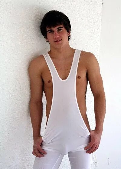 Михаил гришаев москва. Молодые пацаны по вызову. Пассив по вызову. Красивые парни. Пассив селфи.