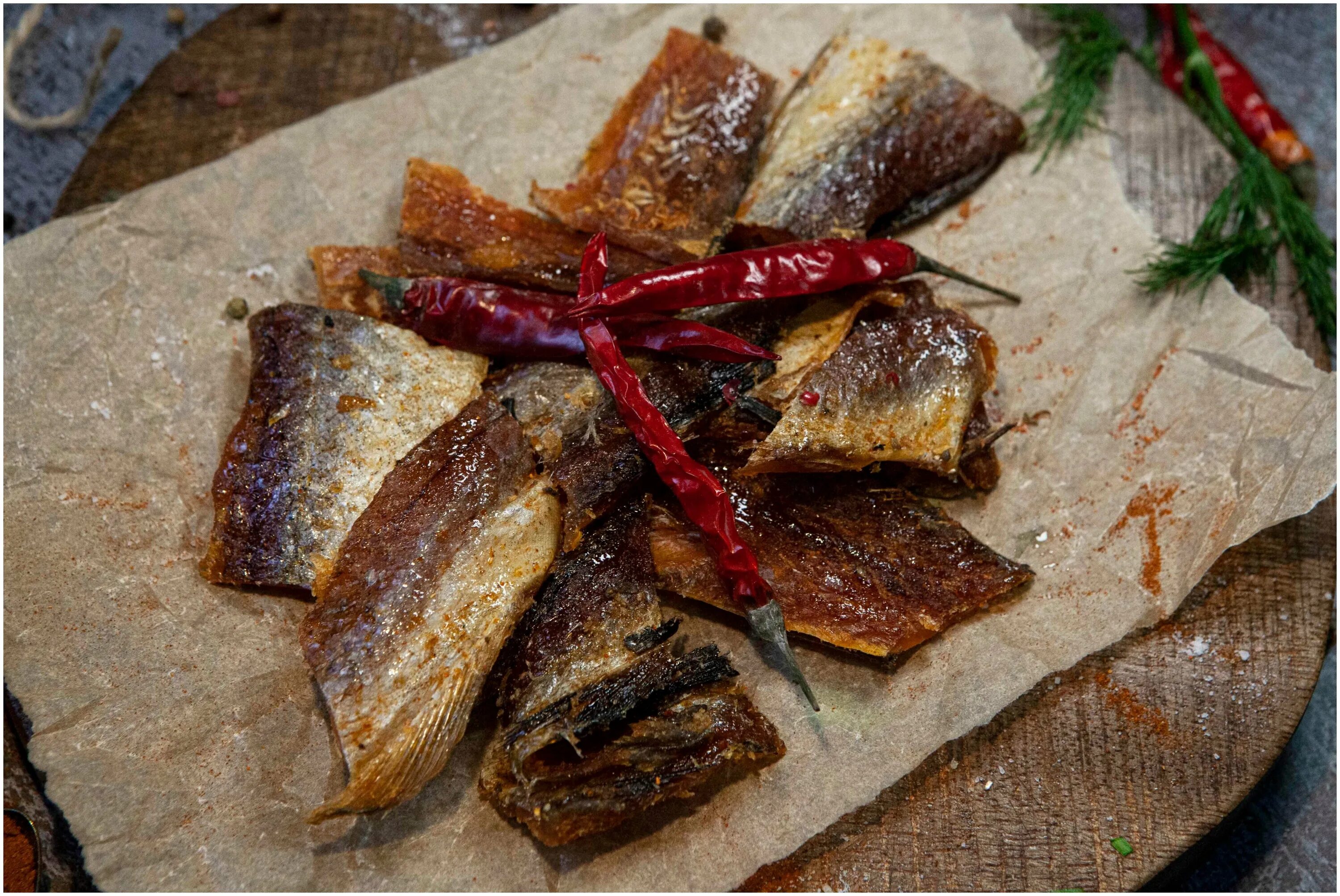 янтарная рыбка кусочки с перцем. янтарная рыбка с перцем. янтарная рыбка кусочки с перцем. путассу янтарная. янтарная с перцем.