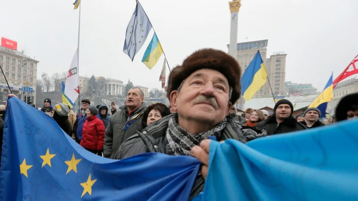 Че це. Украина це Европа. Хохлы в ЕС. Украина народ. Лозунги Украина в Евросоюз.