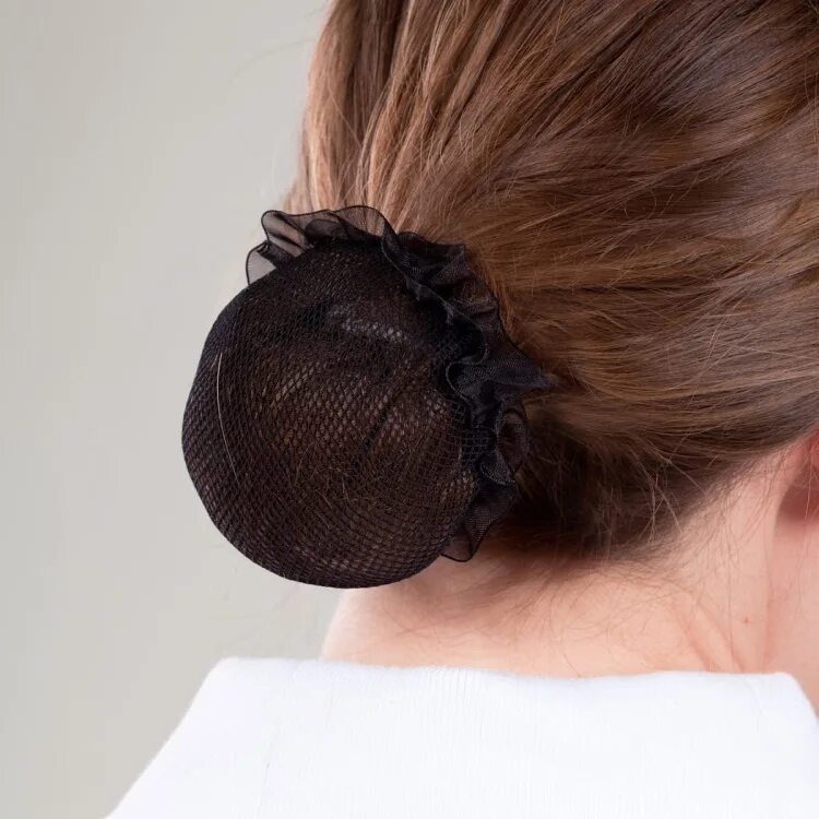 Сетка на шишку для волос. Сетка для пучка волос. Как сделать пучок с сеточкой. Как сделать пучок с сеточкой. Сетка для волос.