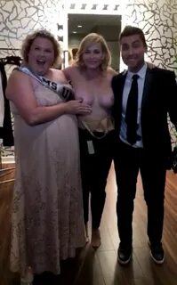 Обнаженная телеведущая Челси Джой Хэндлер на откровенных фото.