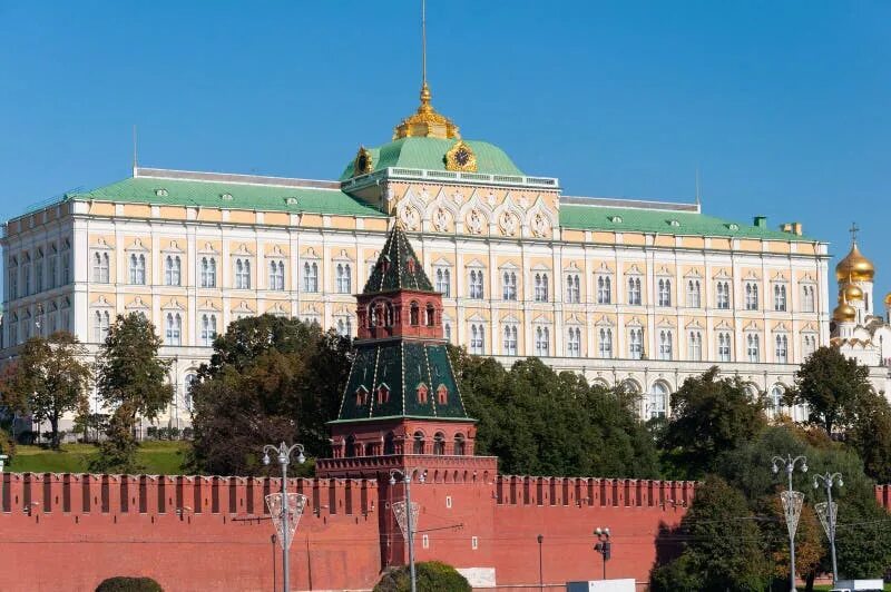 Воздвиженка 1 кремлевский. Ул Воздвиженка 1 Кремлевский дворец. Kremlin Palace Moscow. Александровский сад государственный Кремлёвский дворец. Комплекс Московского Кремля сверху.