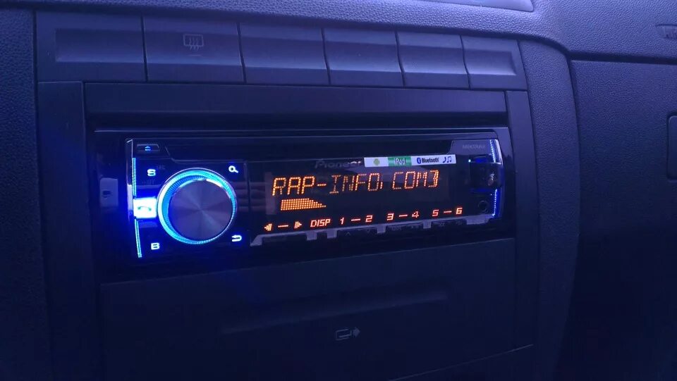 5600bt как отключить демо иллюминацию. Pioneer x5600bt. pioneer 5600. deh-x5600bt. пионер deh 5600bt.