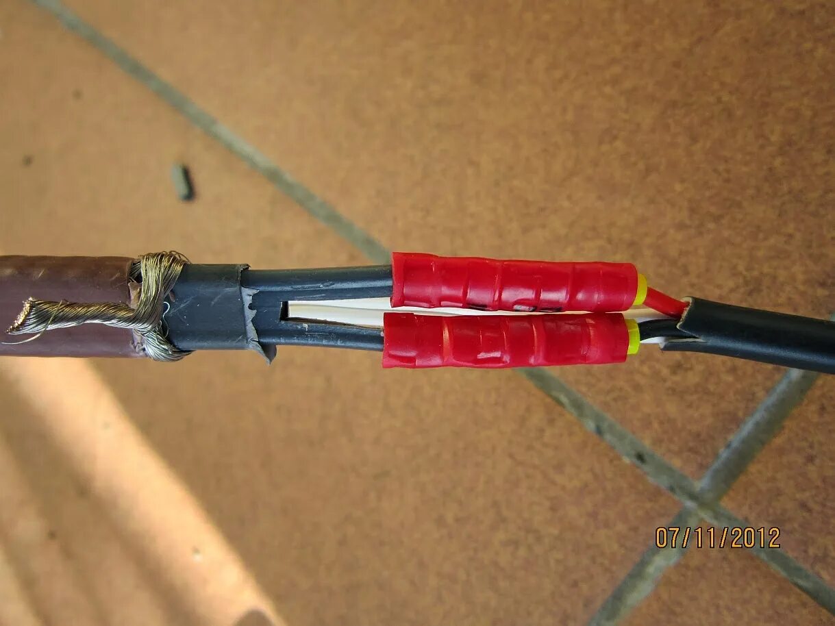 Кабель devi pipeguard 25. Соединительная муфта для теплого пола электрического. соединительная муфта для обрывов теплого пола электрического. devi-pipeguard 25. греющий devi pipeguard 25,25 вт/м, 750м.