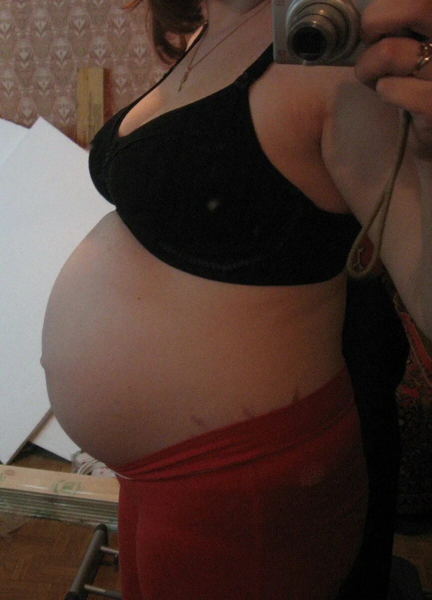 28 недель двойней. Живот на 16 неделе. Живот на 28 неделе беременности. Живот на 16 неделе двойней. Животик беременной на 16 неделе.