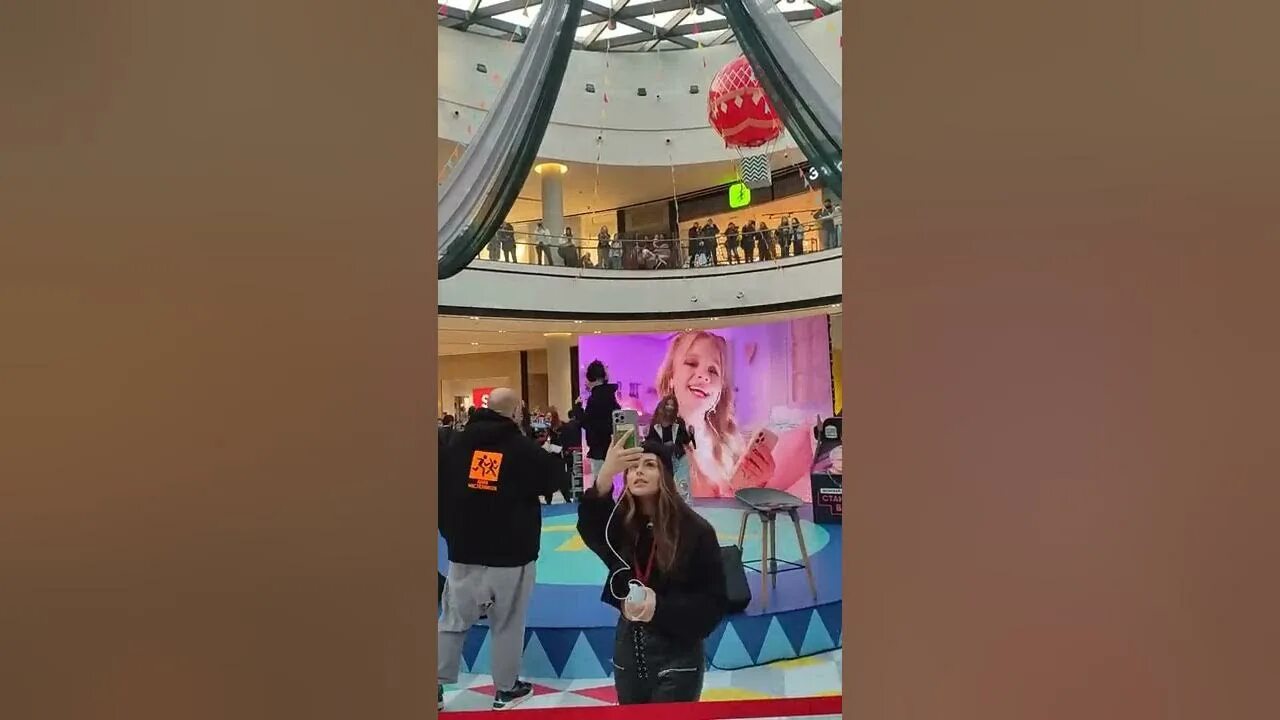 Милана хаметова милана стар милана. Когда будет фан встреча миланы хаметовой в реальной жизни. Фан встреча хаметовой. Фан встреча миланы. Фан встреча хаметовой.