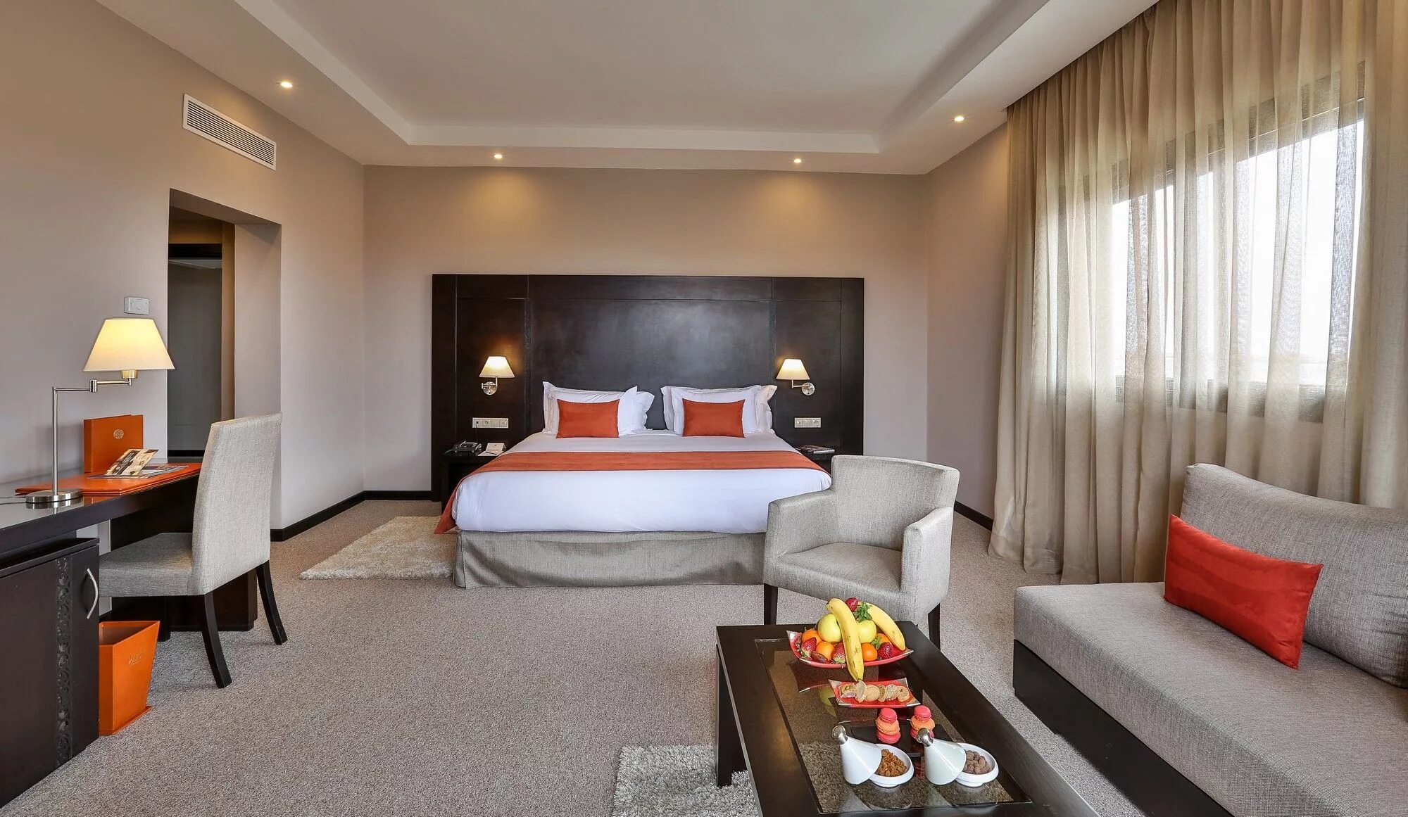 Et suites. Отель вестминстер франция. Et suites. Et suites. Et suites.