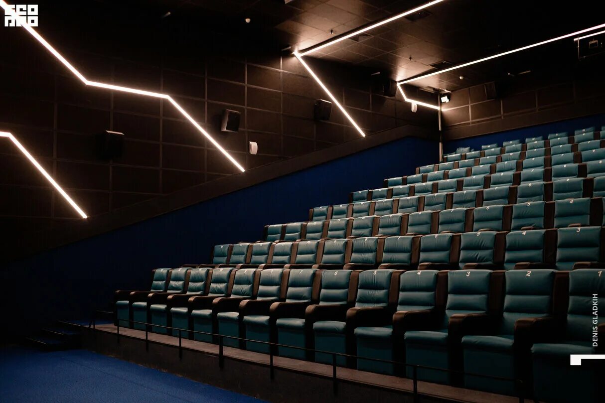 Берг кинотеатр симферополь. Афиша кино 2021. Яндекс афиша кино. Южная галерея кинотеатр афиша. Афиша фильмов про галерею.