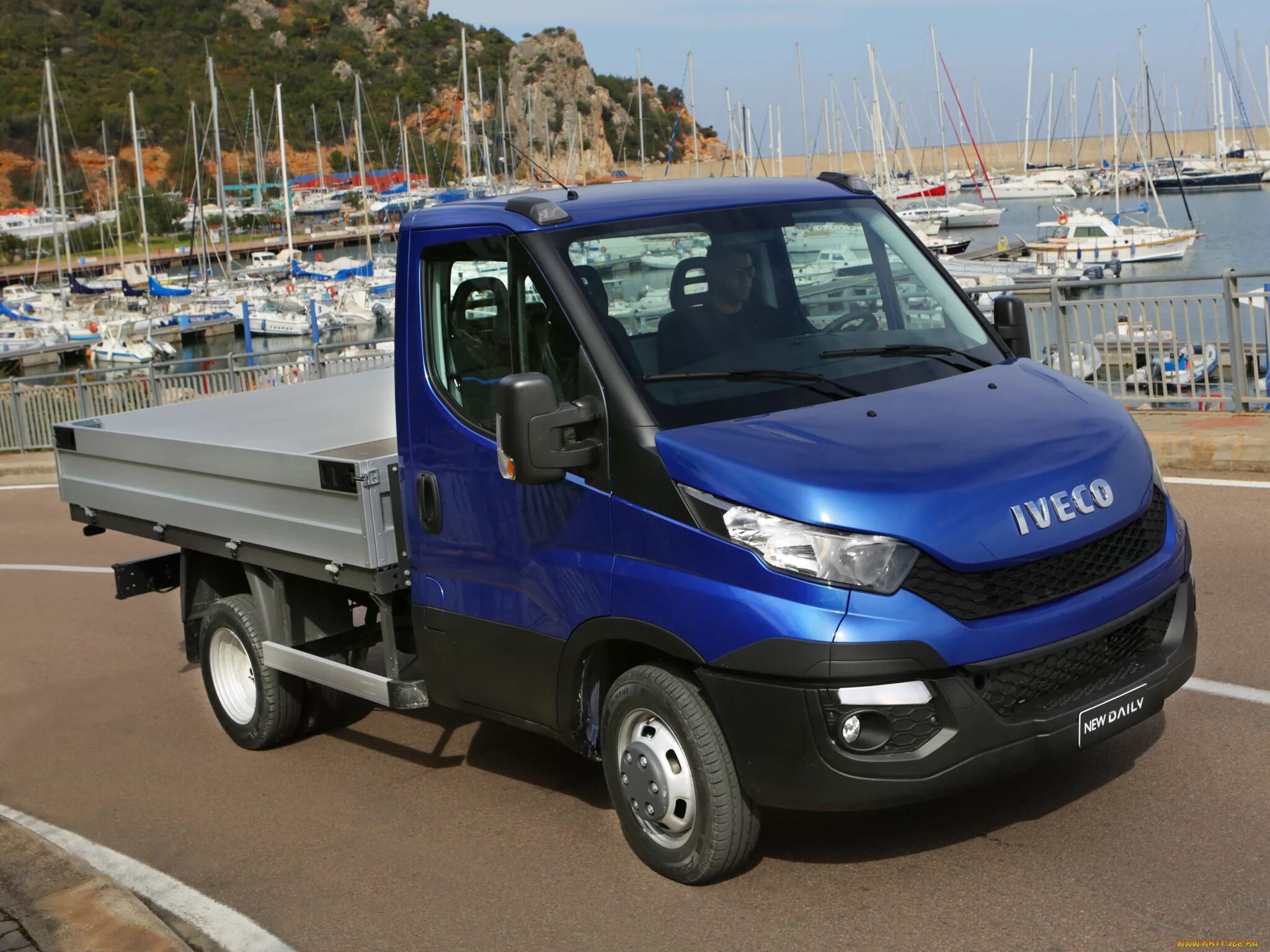 Ивеко дейли 2014. Iveco Daily Chassis Cab 2014. Iveco Daily 2021 шасси. Iveco Daily 35. Iveco Daily 50.