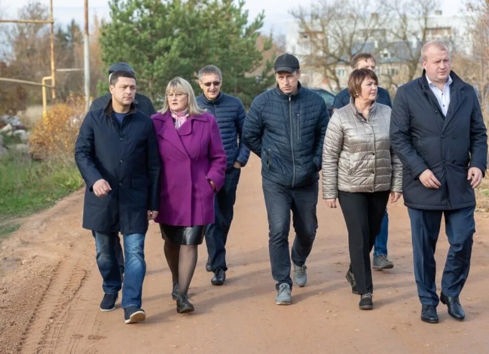 Зеленый остров псков каталог. Зеленый остров Неелово Псков. Псков Неелово 2. Поселок Неелово Псковской области. СТО Неелово Псков.