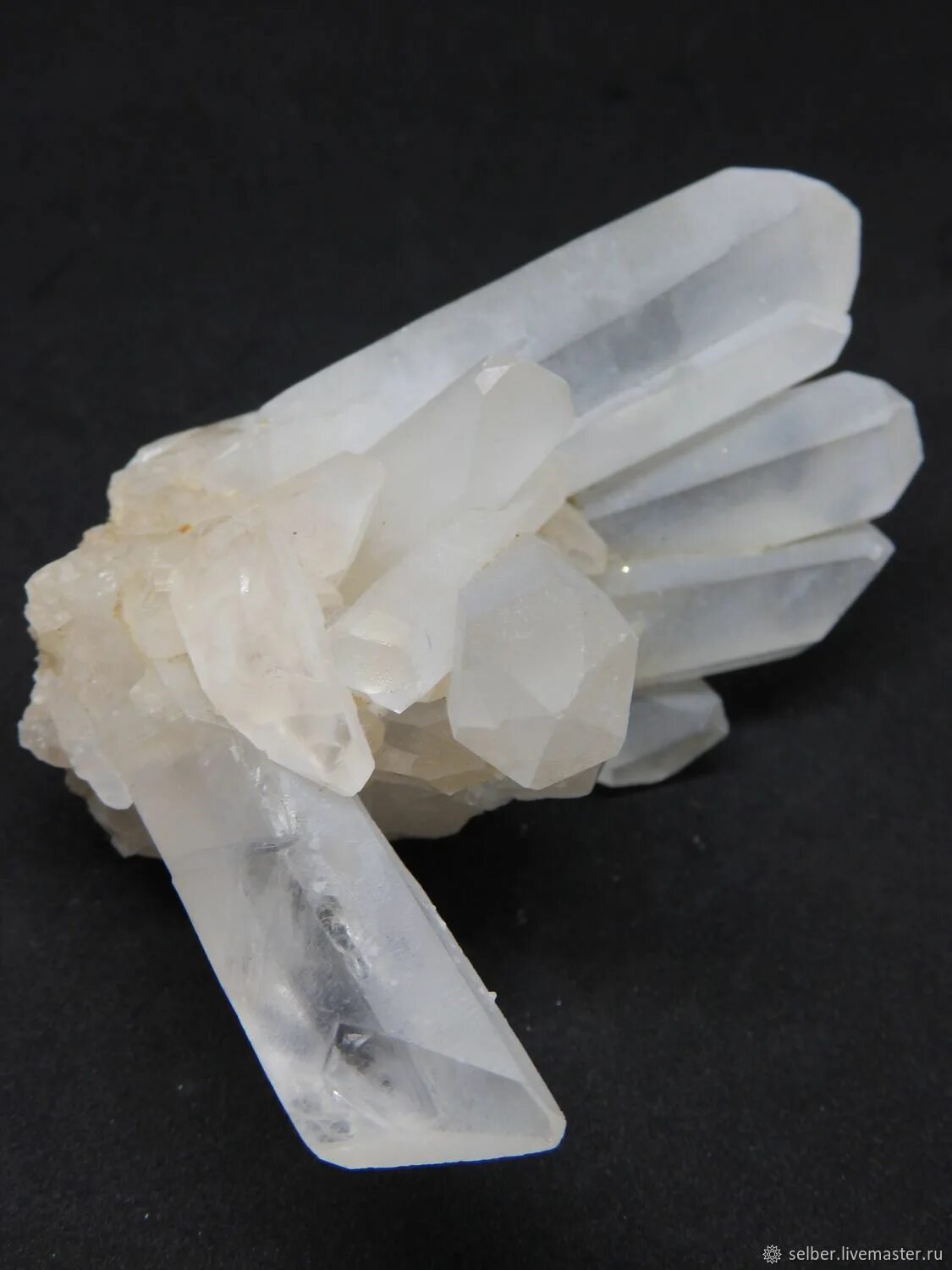 Emi розовый кварц. Кварц винил толщина плитки. Кварцевый агломерат столешница. Белый кварц камень. Столешница white quartz g004.