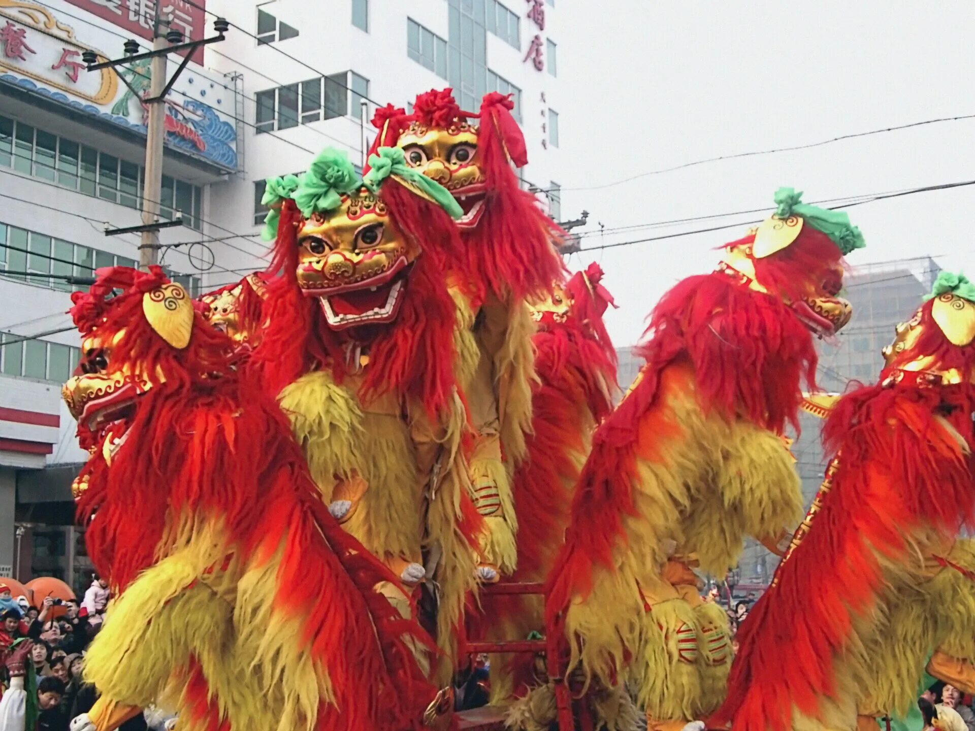с новым годом по лунному календарю. новый год в китае. китайский новый год праздник весны чуньцзе. новый год в китае. традиционные китайские праздники.