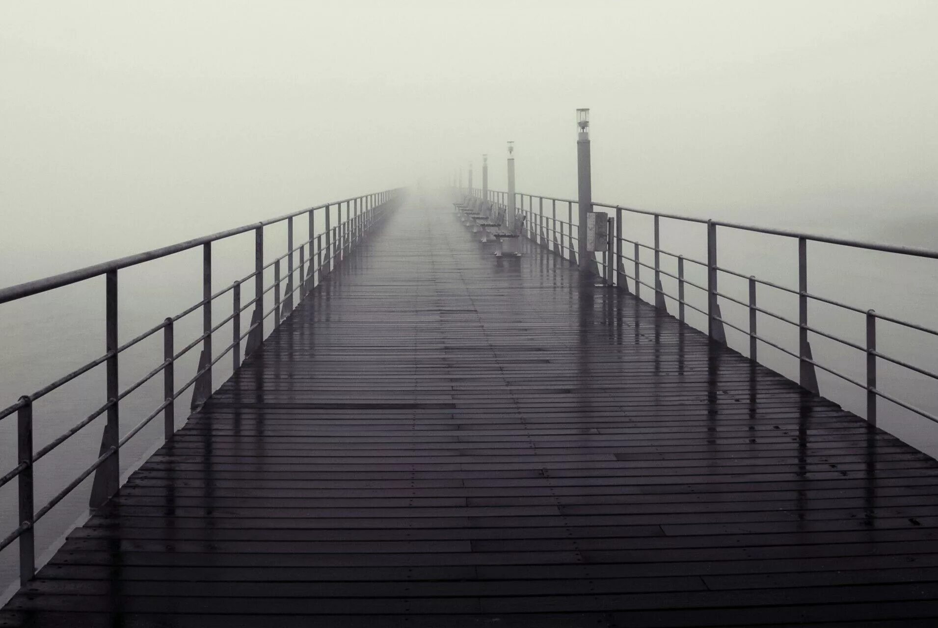 Улица никуда. Пирс в тумане. Пристань в тумане. Мост в тумане. Причал в тумане.