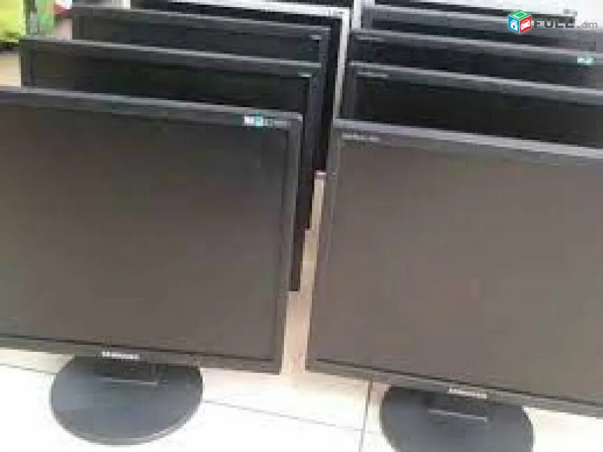 Продать монитор от компьютера бу. Монитор бенкью 17 дюймов. монитор philips 192e. монитор benq 19 дюймов. монитор 17 и 19 дюймов.