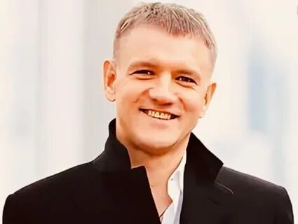 Директор мр групп
