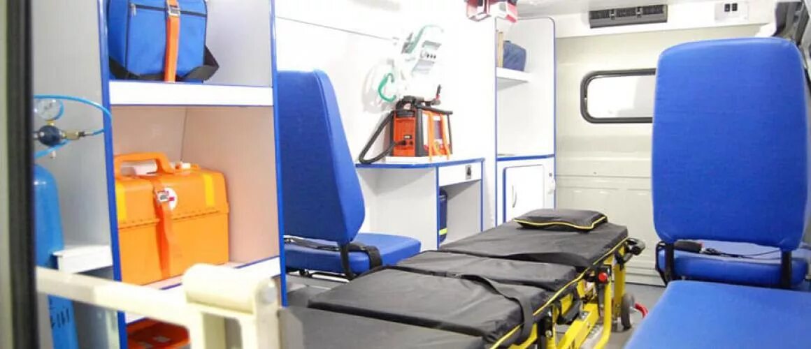 Автомобиль скорой медицинской помощи класса в. Комплектация скорой помощи. Реанимобиль ford transit. Класс скорый. Асмп соболь 4х4.