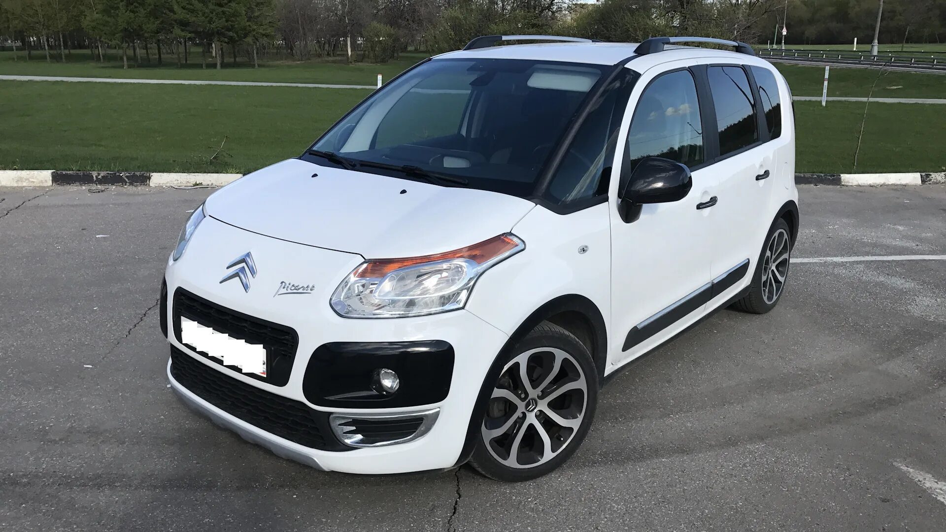 Бензин ситроен с3 пикассо. Citroen c3 picasso r17. диски ситроен c3 picasso. citroen c3 picasso drive2. citroen c3 picasso r18.