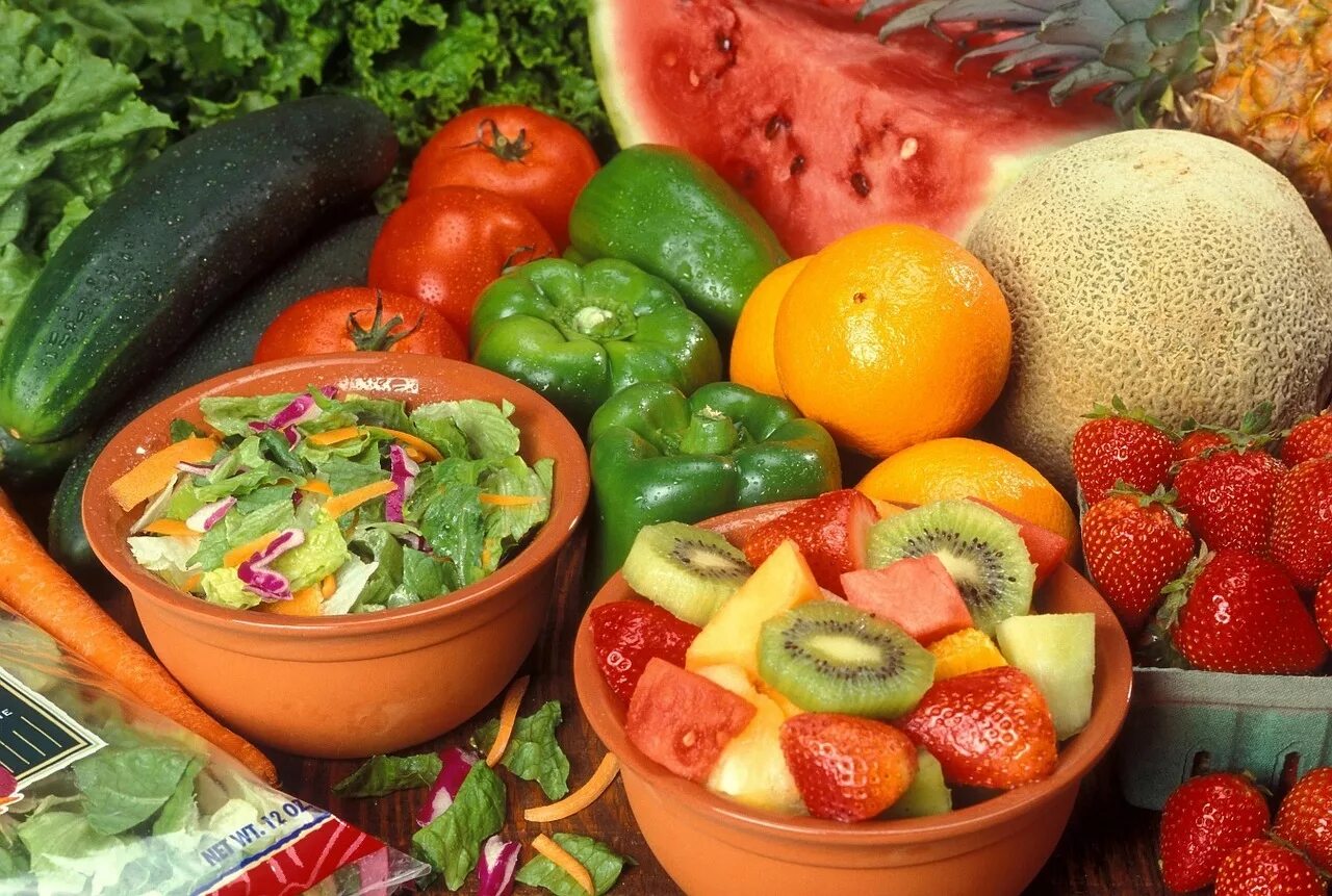 Овощи и фрукты. Полезные продукты. Продукты овощи. Здоровое питание. Комплексное использование плодов и овощей