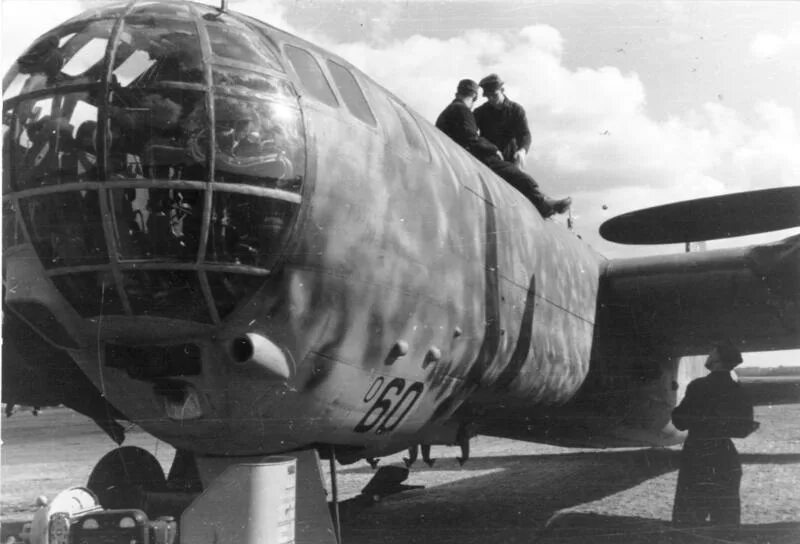 He 177 a 3. Хейнкель he-177 грайф. хенкель 177. he 177 greif. немецкий бомбардировщик хенкель 177.