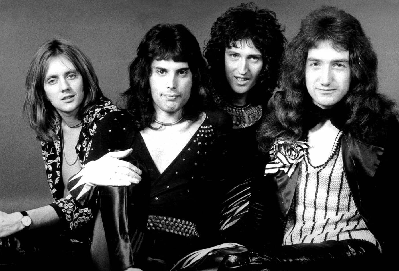 Группа aerosmith в молодости. Группа queen 1974. Группа куин. Slade. Дип перпл.