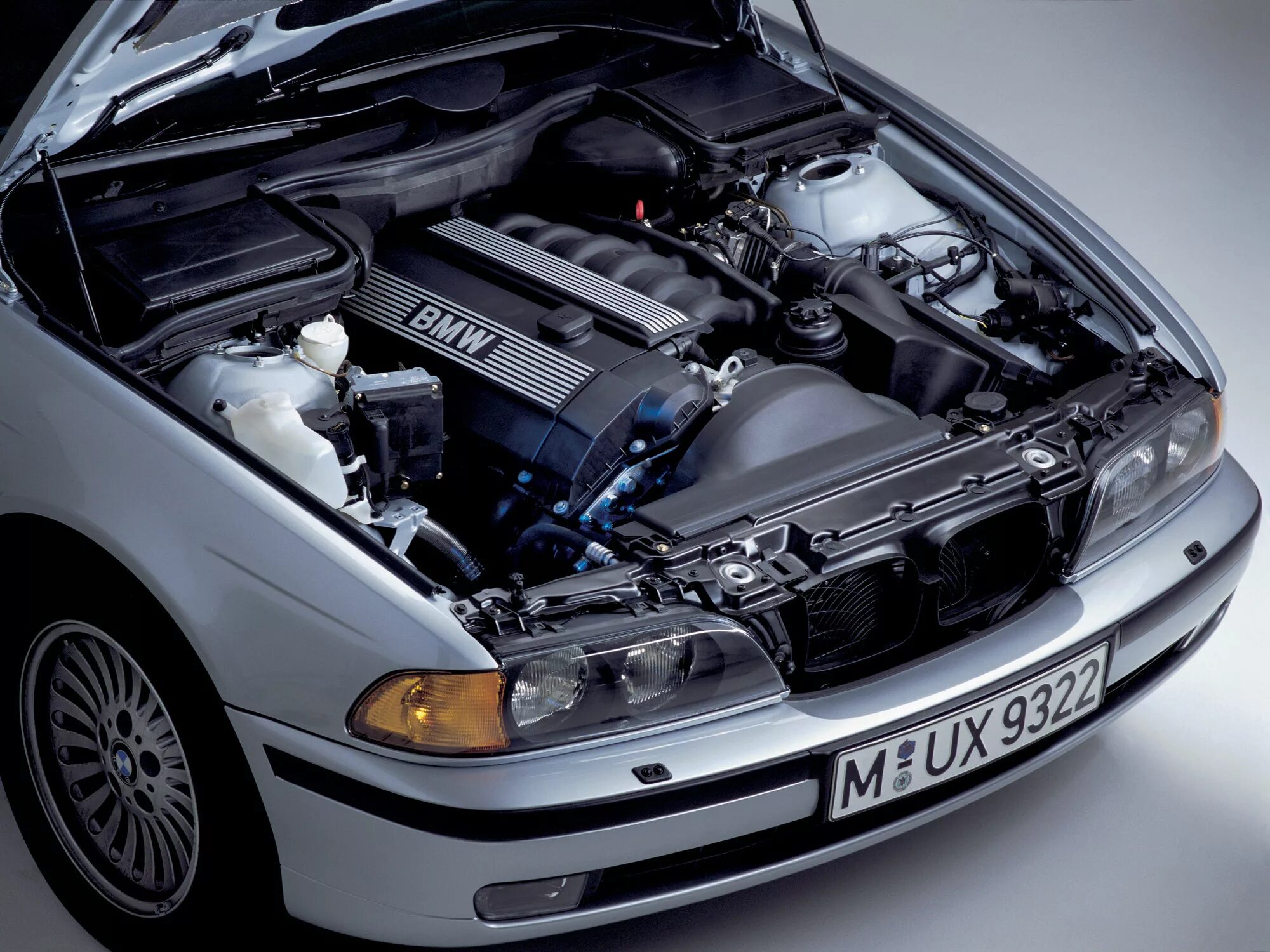 Мод на бмв е39. Бмв е39 4.4 мотор. bmw e39 мотор. бмв м5 е39 мотор. bmw m e39 мотор.