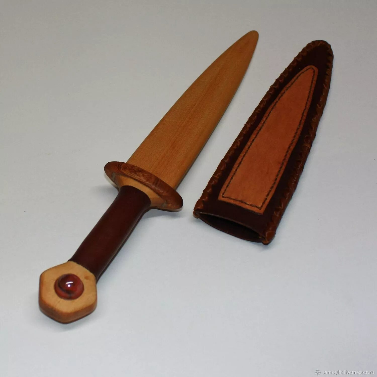 Children knives. Деревянные ножи. Деревянный кинжал. Деревянные ножики. Игрушечные деревянные ножи.