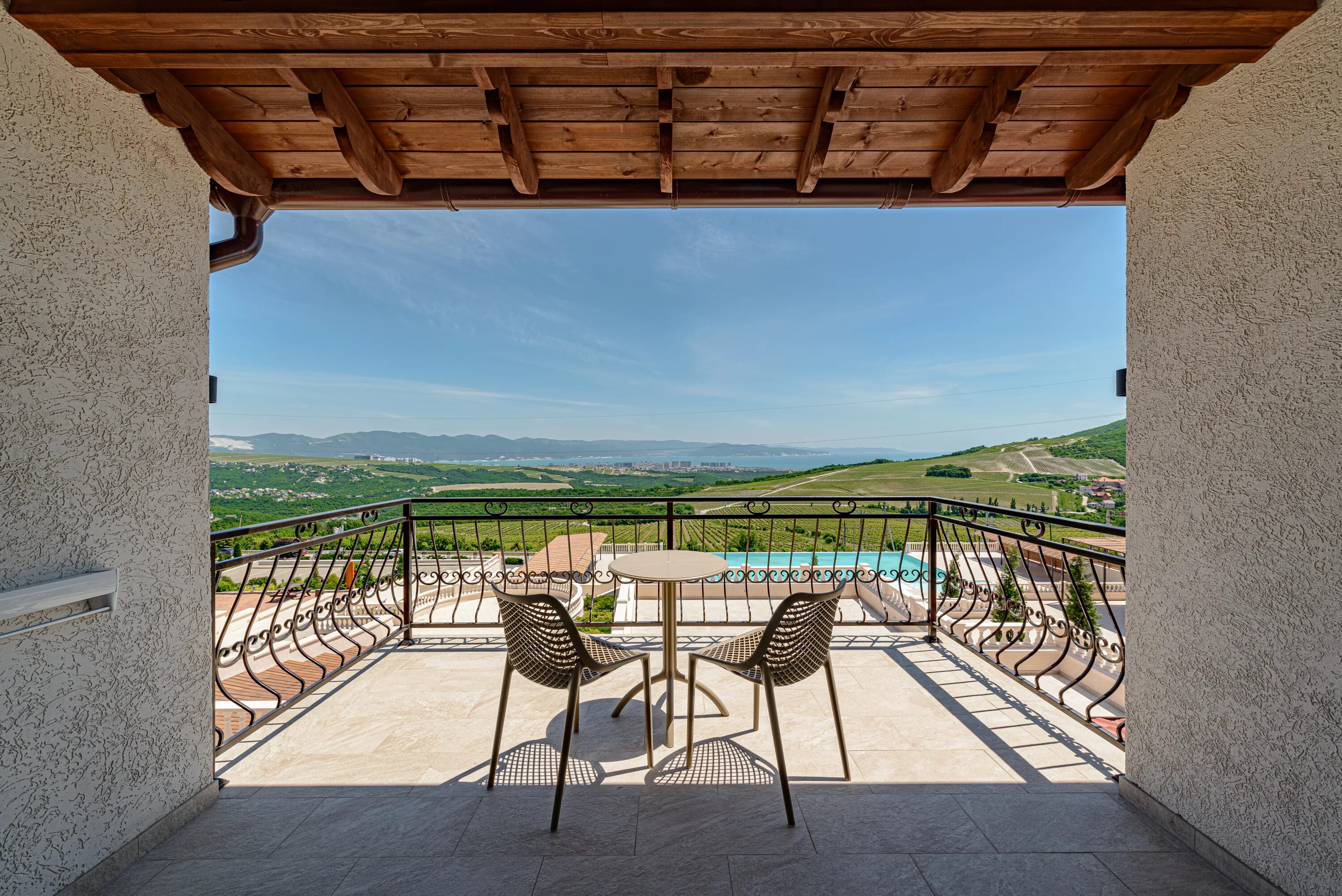 Шато пино отель новороссийск. Отель пино. Шато пино отель новороссийск. Шато пино в новороссийске. Шато пино федотовка.