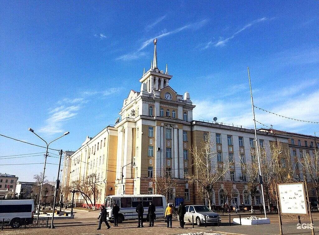 Пл советов. Площадь Улан-Удэ. Площадь советов Улан-Удэ. Площадь Комсомольская Улан-Удэ. Парк на площади советов Улан-Удэ.