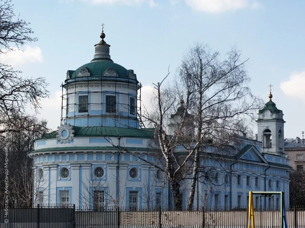 Москва храм Сошествия Святого духа на Лазаревском кладбище. Церковь на Лазаревском кладбище Марьина роща. Храм Святого духа на Лазаревском кладбище. Храм Сошествия Святого духа на апостолов на Лазаревском кладбище.