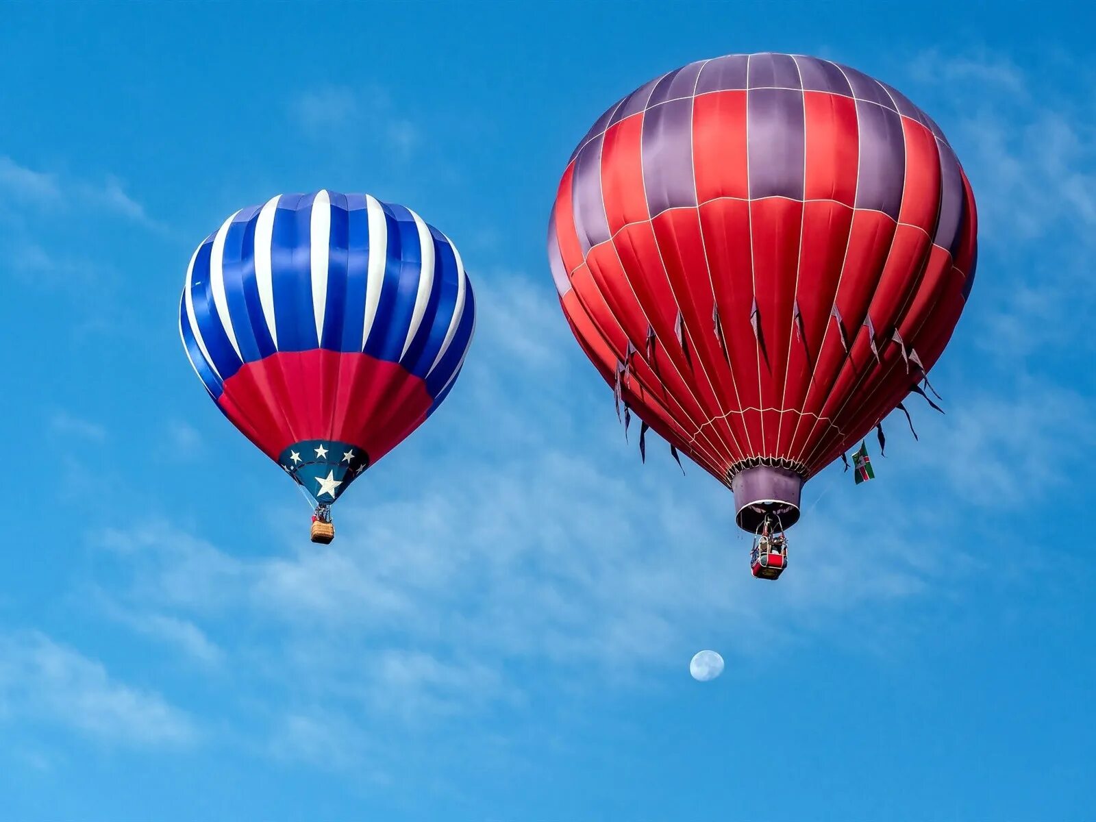 Высотный аэростат. Канатоходец. Трюкач качели. Воздушный шар луна. Шары о чем я мечтаю белый.