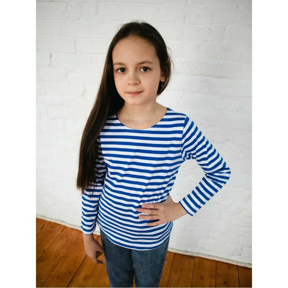 Тельняшка для девочки. Кулирка тельняшка. Тельняшка детская. Детская одежда в морском стиле. Девочка в тельняшке.