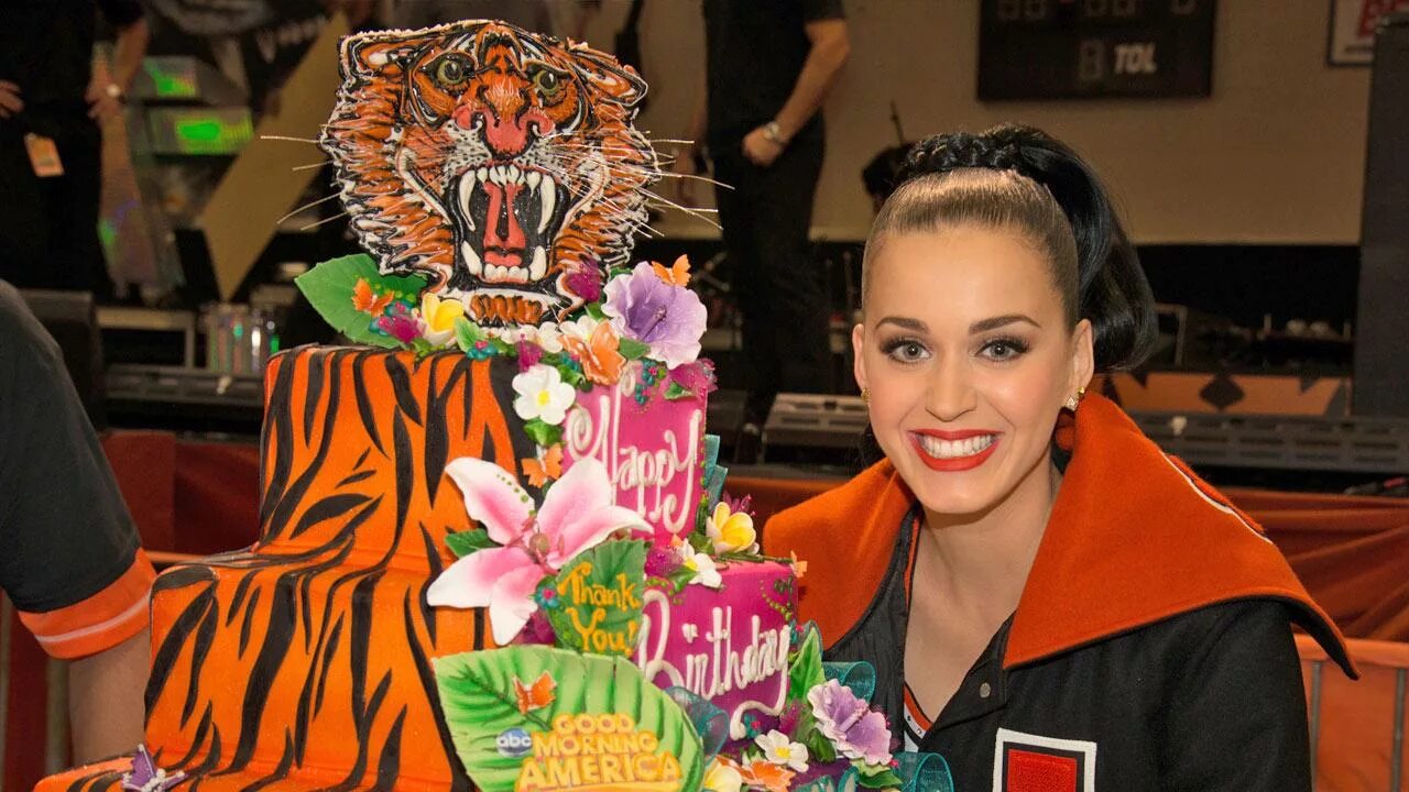 Perry birthday. День рождения кэти перри. кэти перри happy birthday. торт с кэти перри. с юбилеем певице.