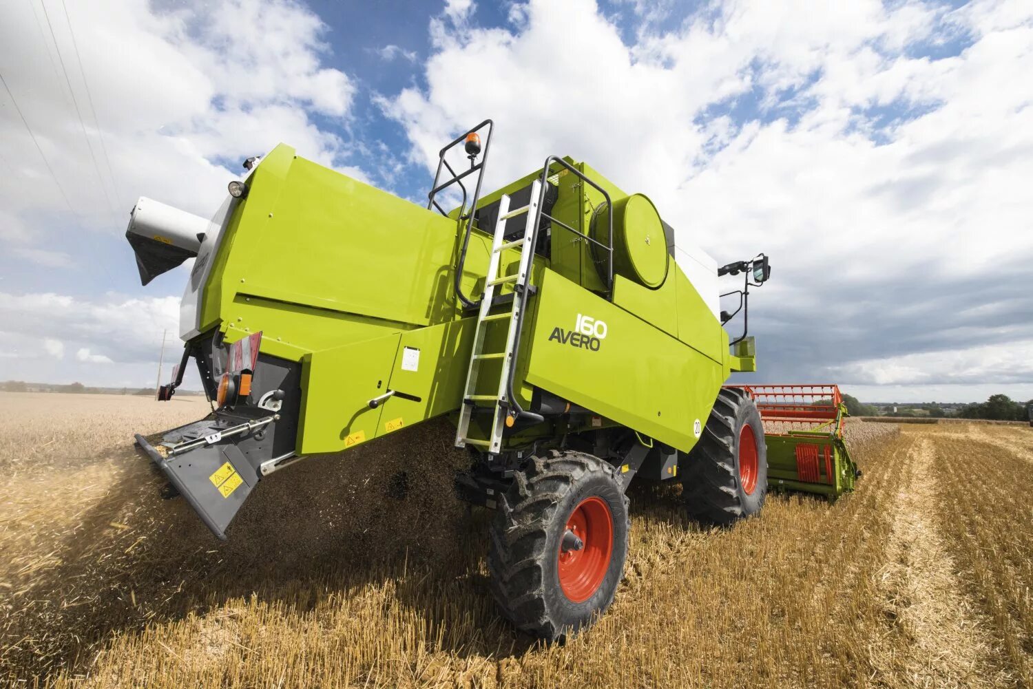 CLAAS миникомбайн 60. Комбайн CLAAS Avero 240 / 160. Мини-комбайн Заря mzk 800. Мини зерноуборочный комбайн фермер.