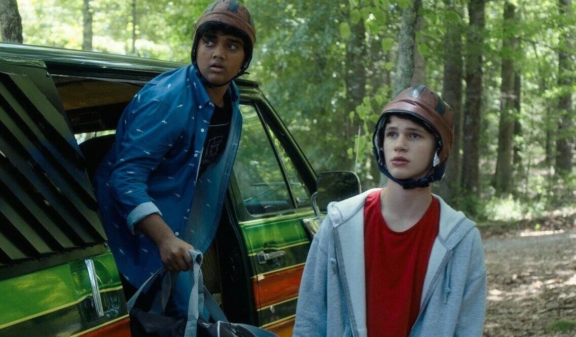 Просто запредельно s1e5. Просто запредельно (just beyond) (2025). сериал просто запредельно 1 сезон 1 серия. просто запредельно сериал актёры. просто запредельно 1 сезон.