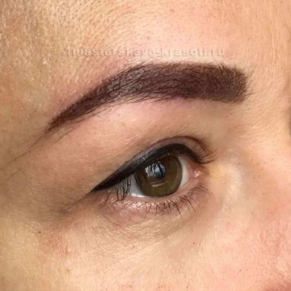 плотный бровь. перманентный макияж. татуаж бровей. перманентный макияж волосковая техника. плотный бровь.
