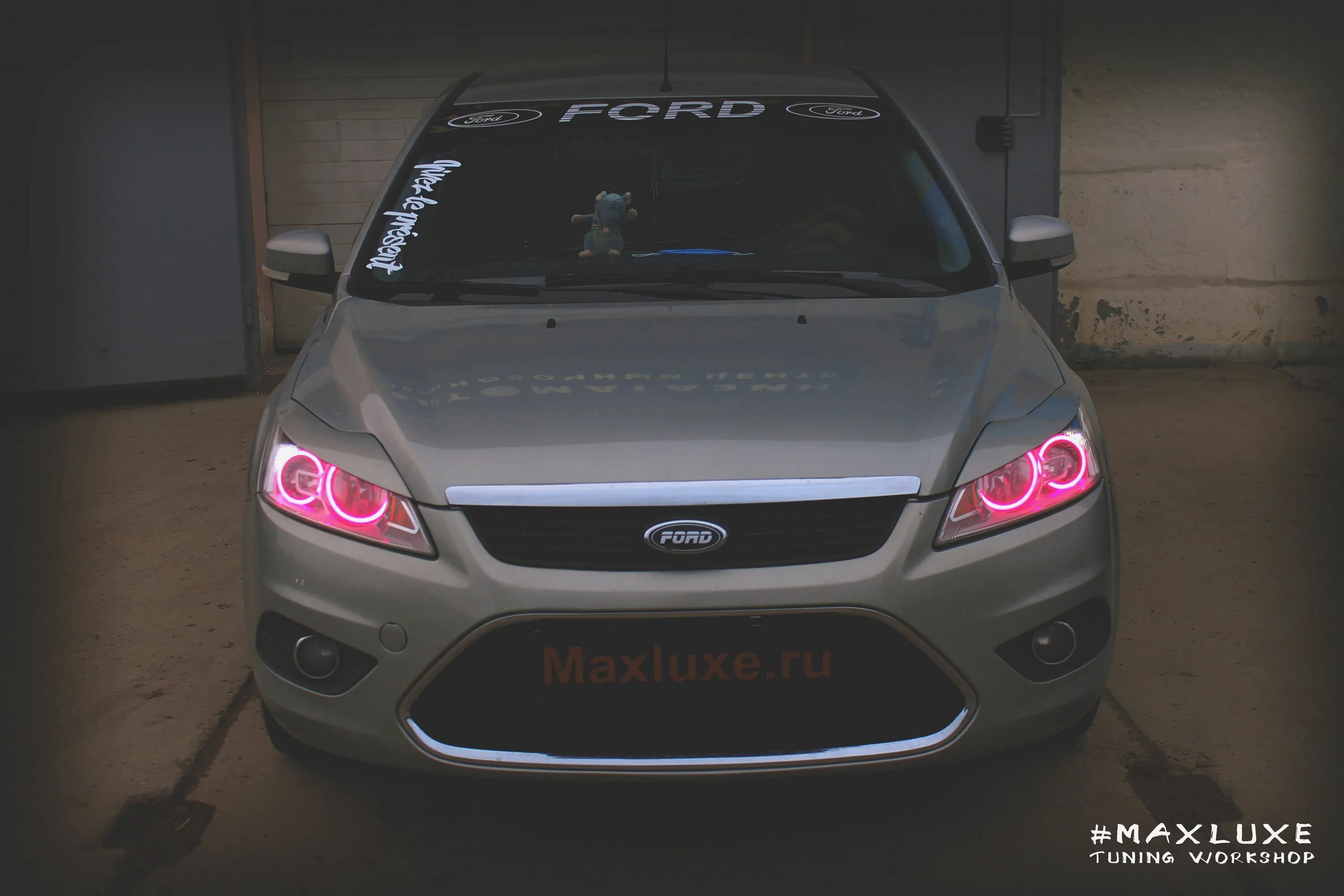 Тюнинг фар форд фокус. Focus 2 Restyling Tuning фар. Ford Focus 2 Restyling тюнинг фар. Ford Focus 2 тюнинг фар. Крепление отражателя фары Ford Focus 2.