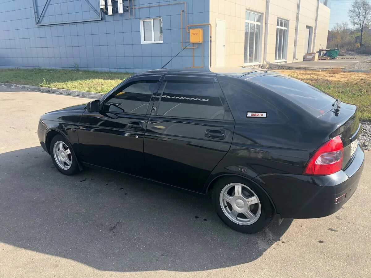 Лада приора 2010 хетчбэк. Ваз приора 2010 год. Lada priora хэтчбек 2010. Приора хэтчбек 2010 года. Приора хэтчбек серебристая 2010.