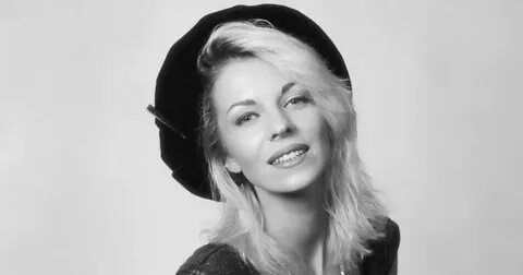 Қызы, анасы және күйеуінің порно видеосы