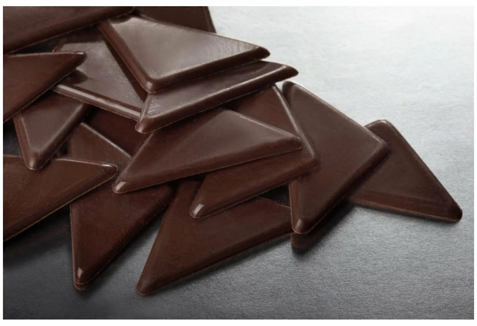 Шок глазурь. Шоколадные треугольники. Треугольный шоколад. Шоколад треугольнички. Кондитерский шоколад.
