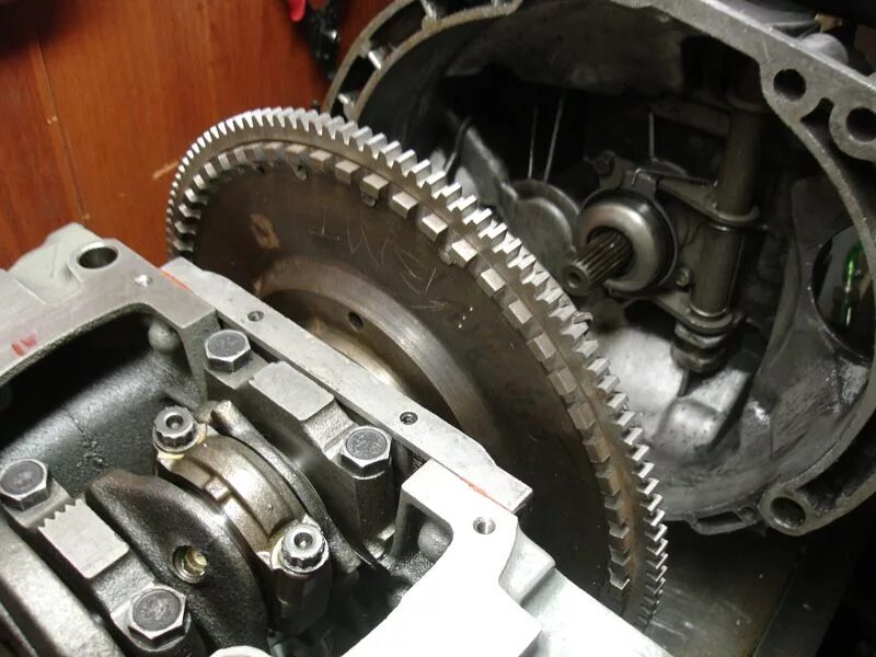 вмт на маховике скания 113. маховик датчик коленвала. 8 маховик. маховик датчик коленвала. 5 dd датчик коленвала.