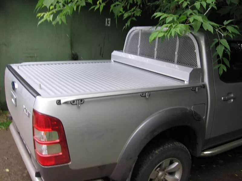 роллета на пикап. роллета на пикап. крышка роллета toyota tundra. роллета в кузов volkswagen amarok. ролеты на пикапы авто.