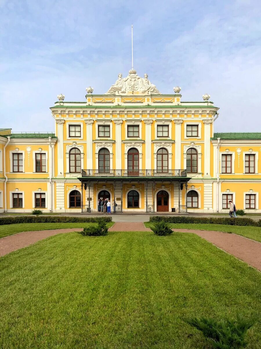 Дворец раз. Ломоносов ораниенбаум меншиковский дворец. Дворец раз. Екатерининский путевой дворец в твери. Усадьба петровско-разумовское.