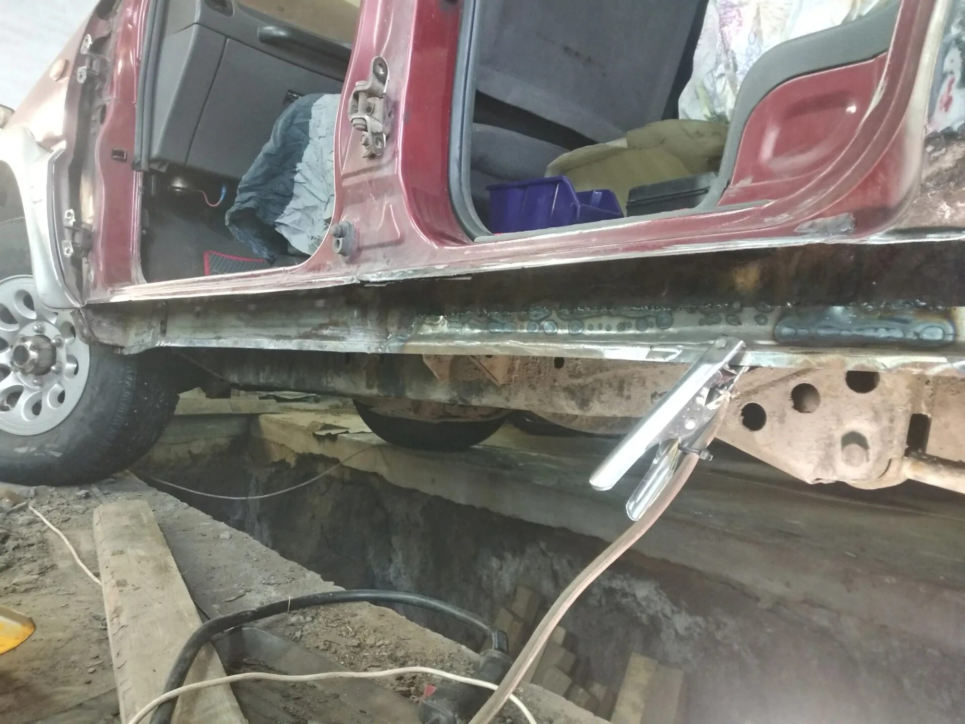 Nissan qashqai 2015 пороги снизу. Арки пороги на hyundai hd78. Nissan laurel пороги. Усилитель порога nissan serena s 24. Замена порога ниссан.