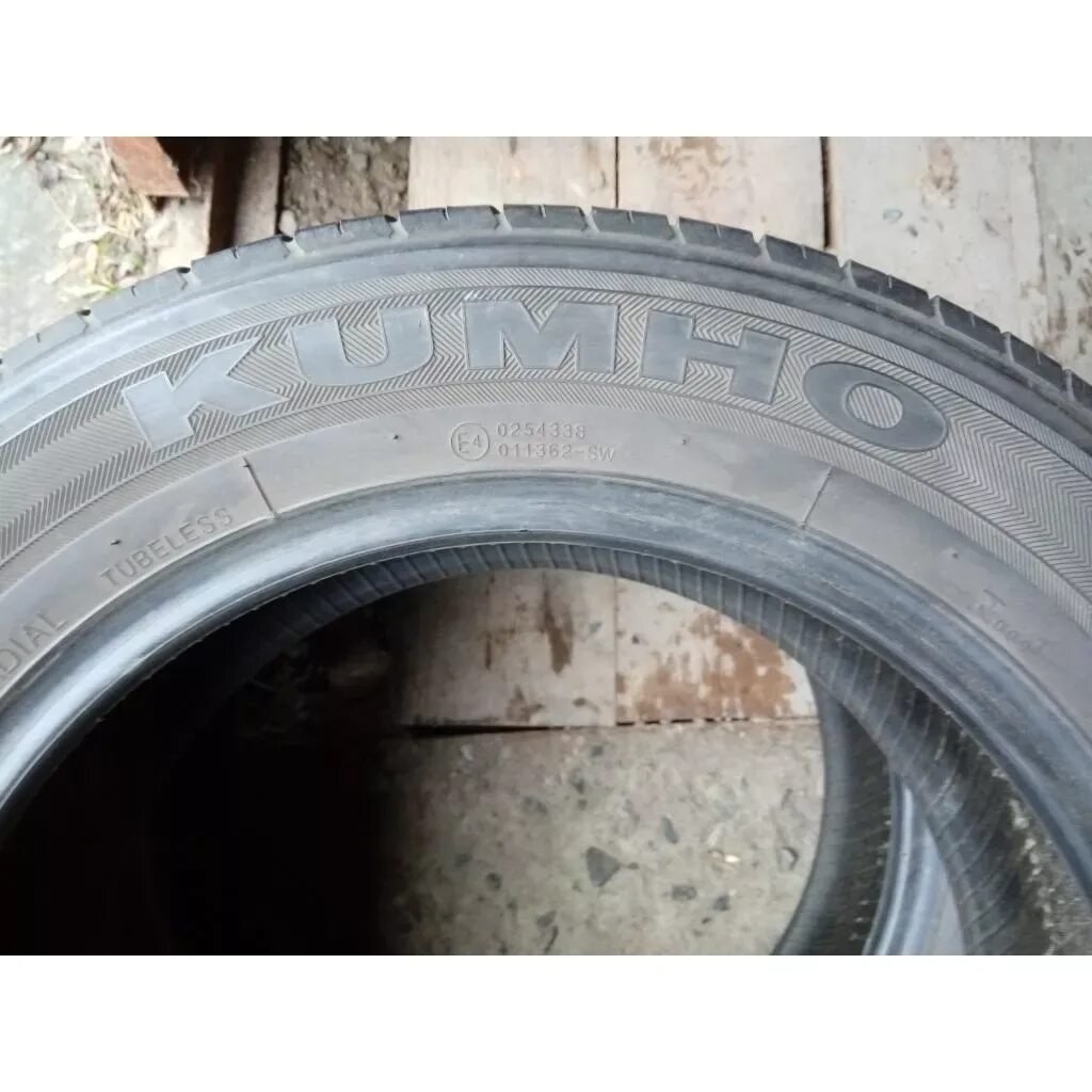 Kumho solus r17. Kumho Solus kh17. Kumho Solus kh17 r16. Solus kh17 185/70 r14. Кумхо кн 17.