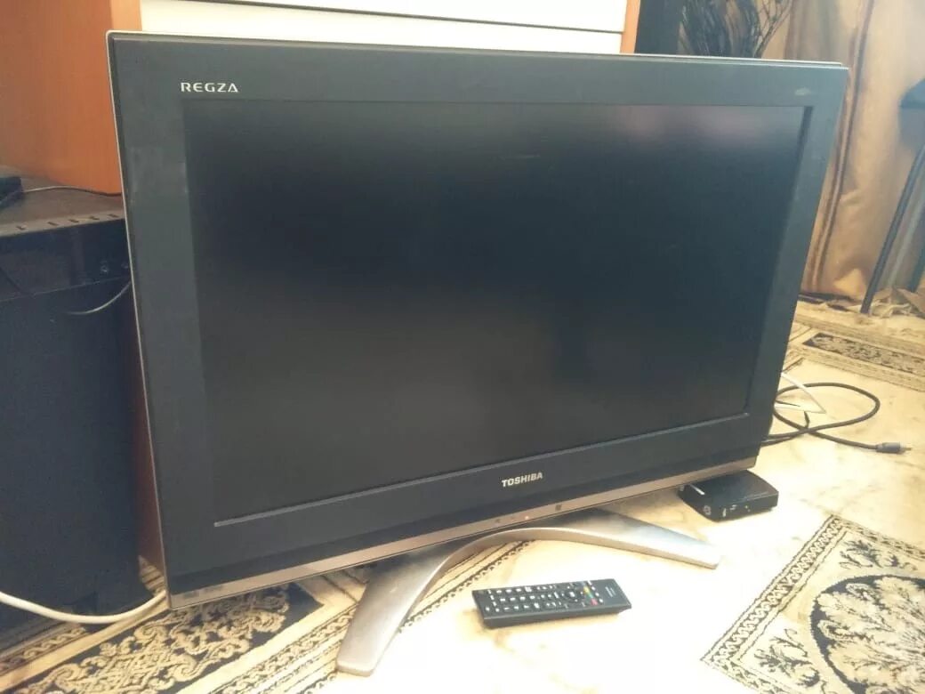 Авито жк телевизоры бу. ЖК телевизор Toshiba 32wl55r. Toshiba ЖК телевизор 32 2013 года. Телевизор Тошиба 90х. Телевизоры Toshiba из девяностых.