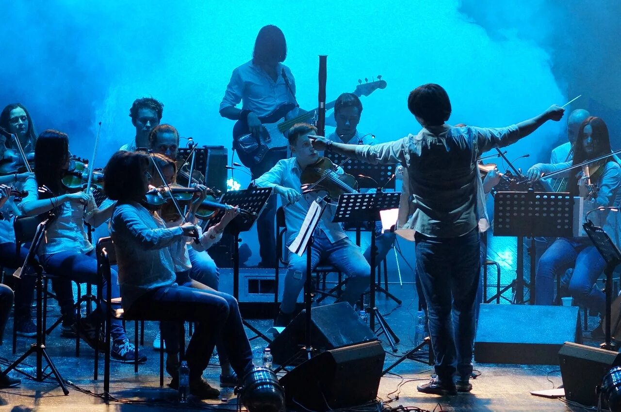 хиты queen. слот с симфоническим оркестром. Pepperdine orchestra masterworks concert musician. Orchestra концерт. Orchestra концерт.